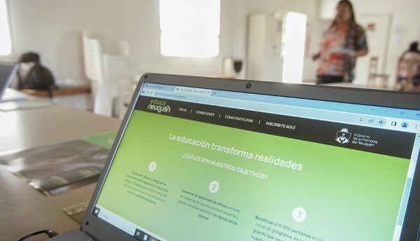 El programa de becas cerró con más de 21 mil solicitudes