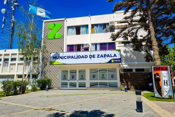 Zapala: firmaron un acuerdo salarial con aumento para los municipales