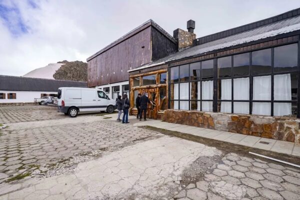 Concesionarán la explotación del hotel Termas de Copahue por 15 años