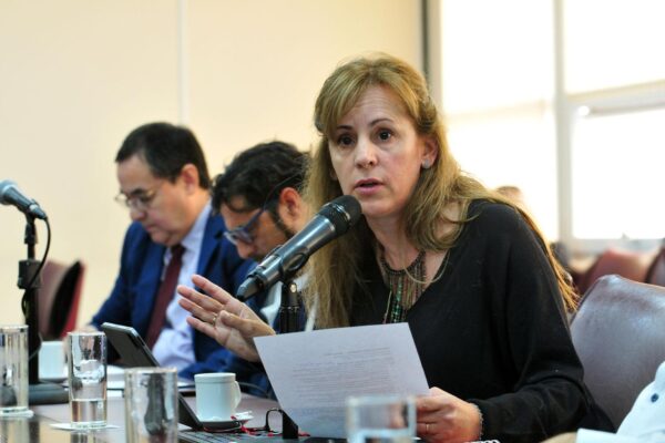 Piden informes sobre el régimen laboral y honorarios de los abogados de la Fiscalía de Estado