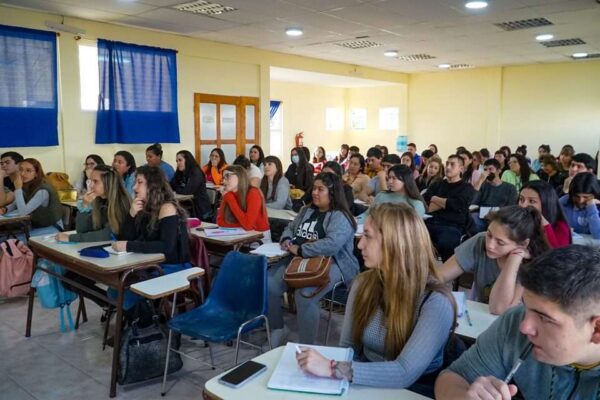 Finalizó la cursada de Enfermería en el Campus Municipal de Zapala: 40 futuros profesionales al sistema de salud